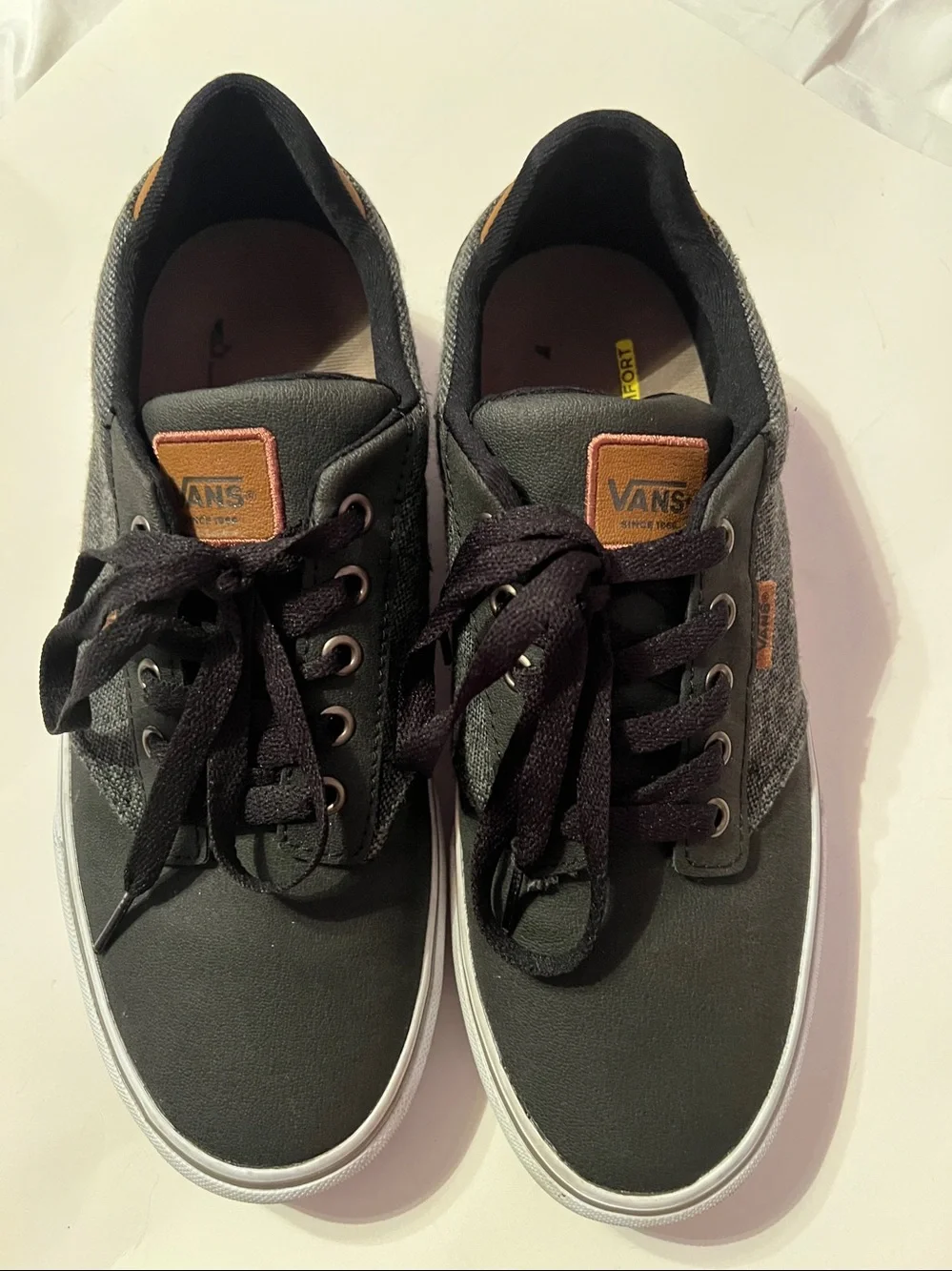 Vans Black & Gray Atwood Deluxe Low-Top Canvas Skate Sneakers Men’s Size 9